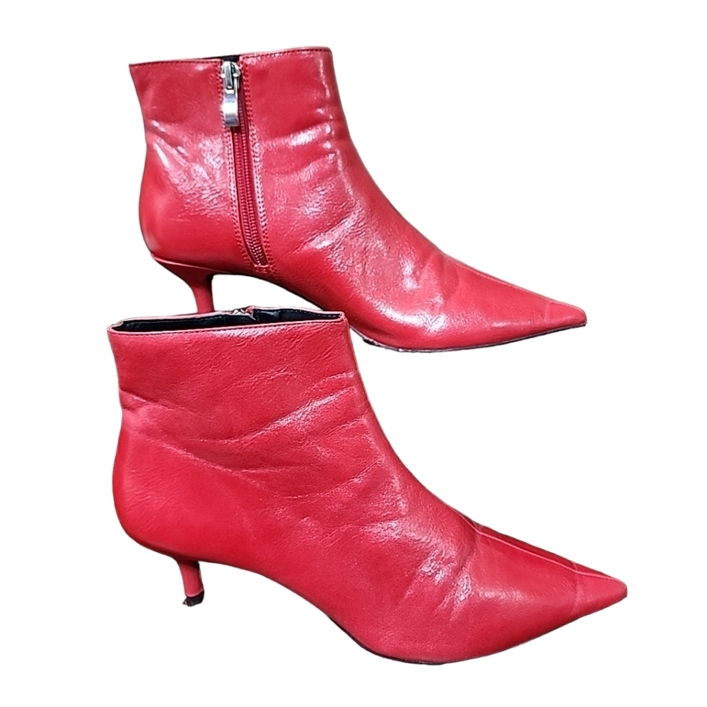 Zara Red Patent Side Zip Kitten heel boots. Size 37